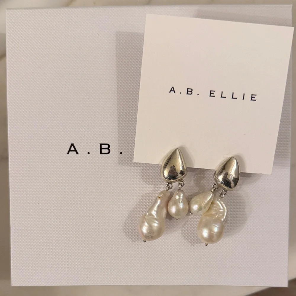 A.B. Ellie Orb x Baroque Asymmetrical Drops - Picture 1 of 1